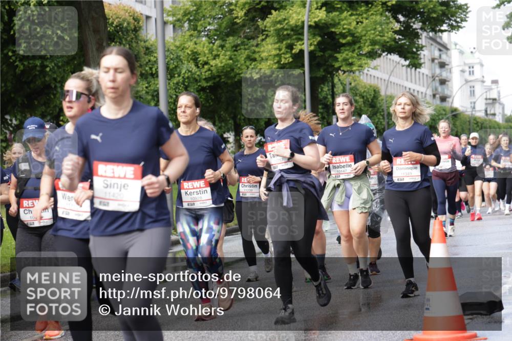 14.06.2026 - REWE Women's Run Jannik Wohlers http://msf.ph/oto/9798064 14.06.2026 09:12:24 Laufen 10, 11420, 10928, 11239, 10767, 657, 10147, 11349 meine-sportfotos.de