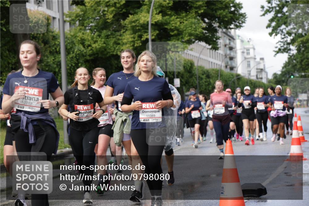 14.06.2026 - REWE Women's Run Jannik Wohlers http://msf.ph/oto/9798080 14.06.2026 09:12:26 Laufen 10767, 7, 10148, 0040, 11349, 9302, 22 meine-sportfotos.de