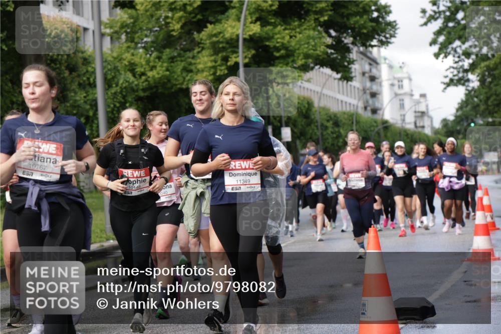 14.06.2026 - REWE Women's Run Jannik Wohlers http://msf.ph/oto/9798082 14.06.2026 09:12:26 Laufen 10767, 657, 10148, 0040, 11349, 7, 302, 22 meine-sportfotos.de