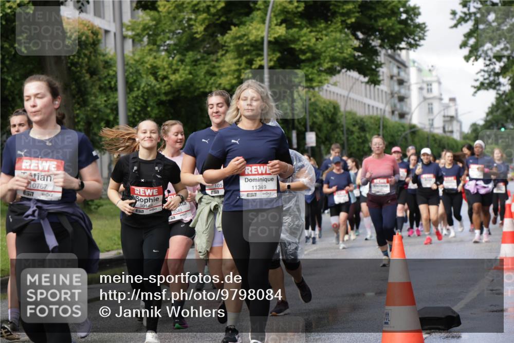 14.06.2026 - REWE Women's Run Jannik Wohlers http://msf.ph/oto/9798084 14.06.2026 09:12:26 Laufen 10767, 577, 10148, 7, 0040, 57, 101, 11349, 302, 22 meine-sportfotos.de
