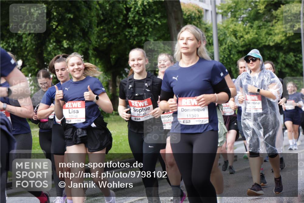 14.06.2026 - REWE Women's Run Jannik Wohlers http://msf.ph/oto/9798102 14.06.2026 09:12:27 Laufen 10146, 57, 10148, 10040, 677, 11349, 7, 0887, 11, 62, 1517 meine-sportfotos.de