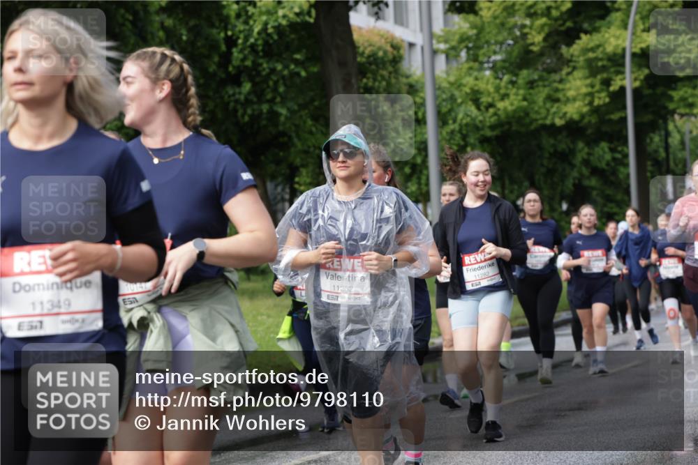 14.06.2026 - REWE Women's Run Jannik Wohlers http://msf.ph/oto/9798110 14.06.2026 09:12:28 Laufen 11349, 51, 10147, 11362, 7, 11282 meine-sportfotos.de