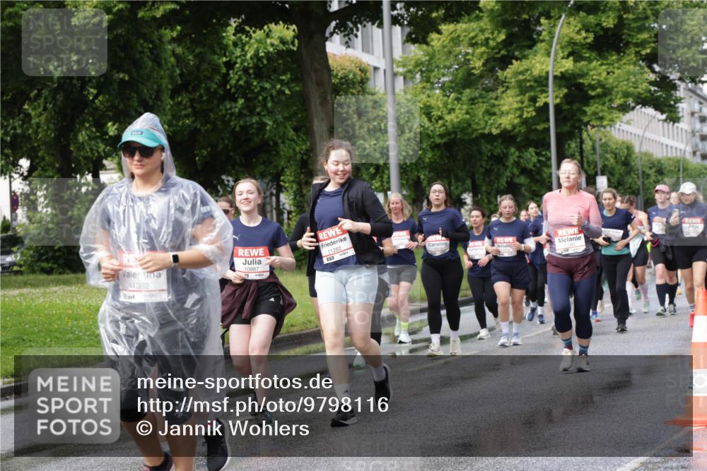 14.06.2026 - REWE Women's Run Jannik Wohlers http://msf.ph/oto/9798116 14.06.2026 09:12:29 Laufen 11362, 10887, 11282, 11972 meine-sportfotos.de