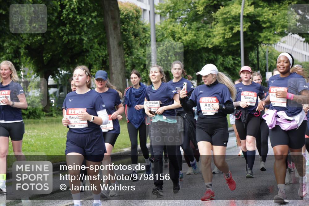 14.06.2026 - REWE Women's Run Jannik Wohlers http://msf.ph/oto/9798156 14.06.2026 09:12:34 Laufen 11072, 0298, 11317, 10909, 7, 10182, 11088, 557 meine-sportfotos.de