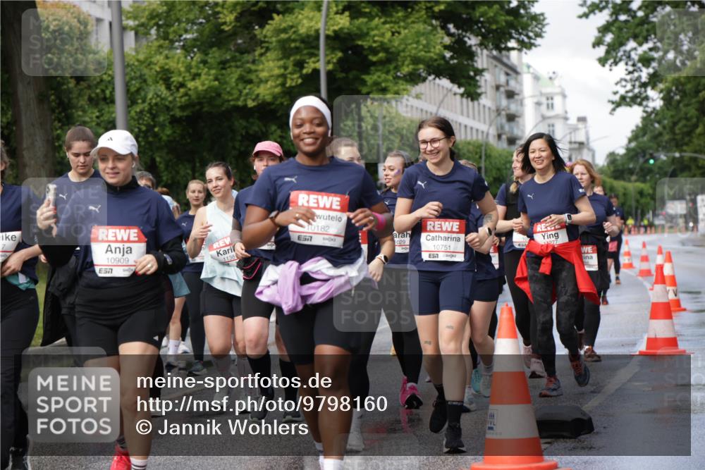 14.06.2026 - REWE Women's Run Jannik Wohlers http://msf.ph/oto/9798160 14.06.2026 09:12:35 Laufen 10909, 7, 1138, 10182, 57, 1029, 10751, 277 meine-sportfotos.de