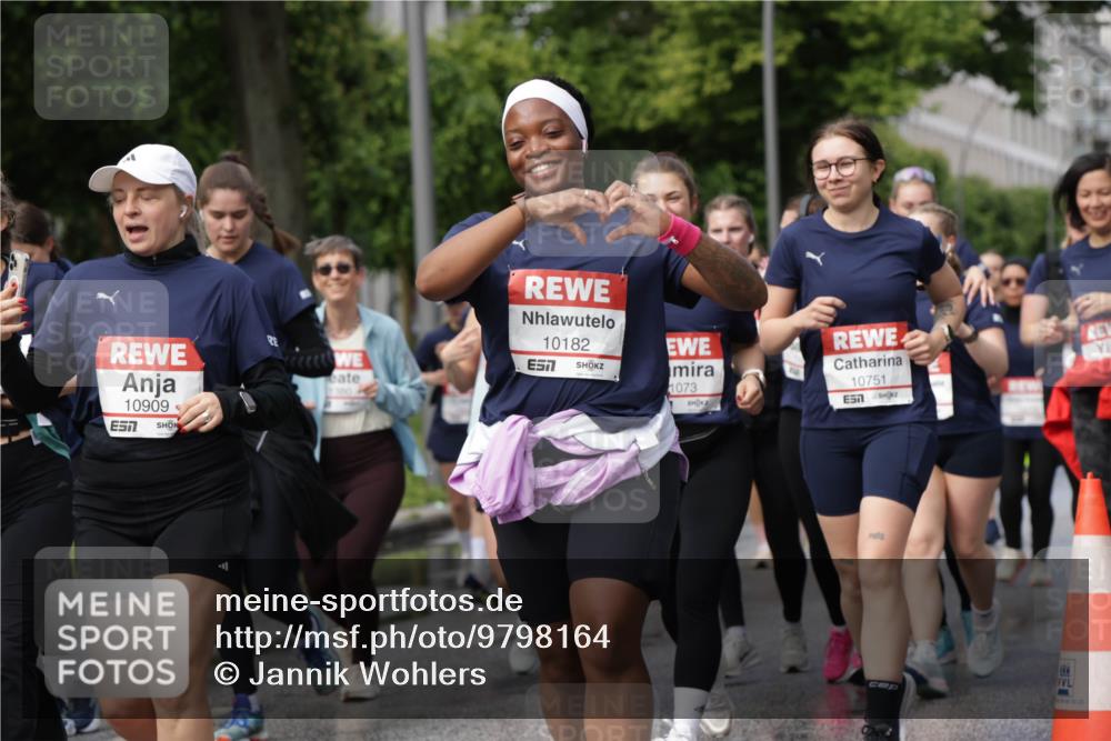 14.06.2026 - REWE Women's Run Jannik Wohlers http://msf.ph/oto/9798164 14.06.2026 09:12:35 Laufen 10182, 7, 1073, 10909, 580, 10751, 02, 22 meine-sportfotos.de