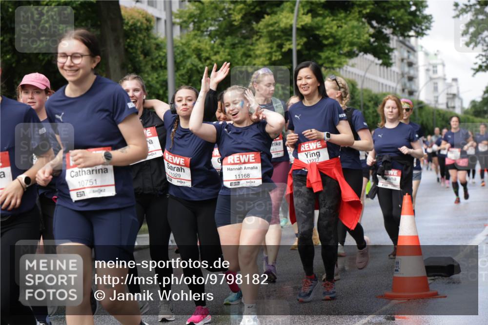 14.06.2026 - REWE Women's Run Jannik Wohlers http://msf.ph/oto/9798182 14.06.2026 09:12:37 Laufen 10751, 511, 11029, 11168, 461, 11277, 3, 02, 22 meine-sportfotos.de