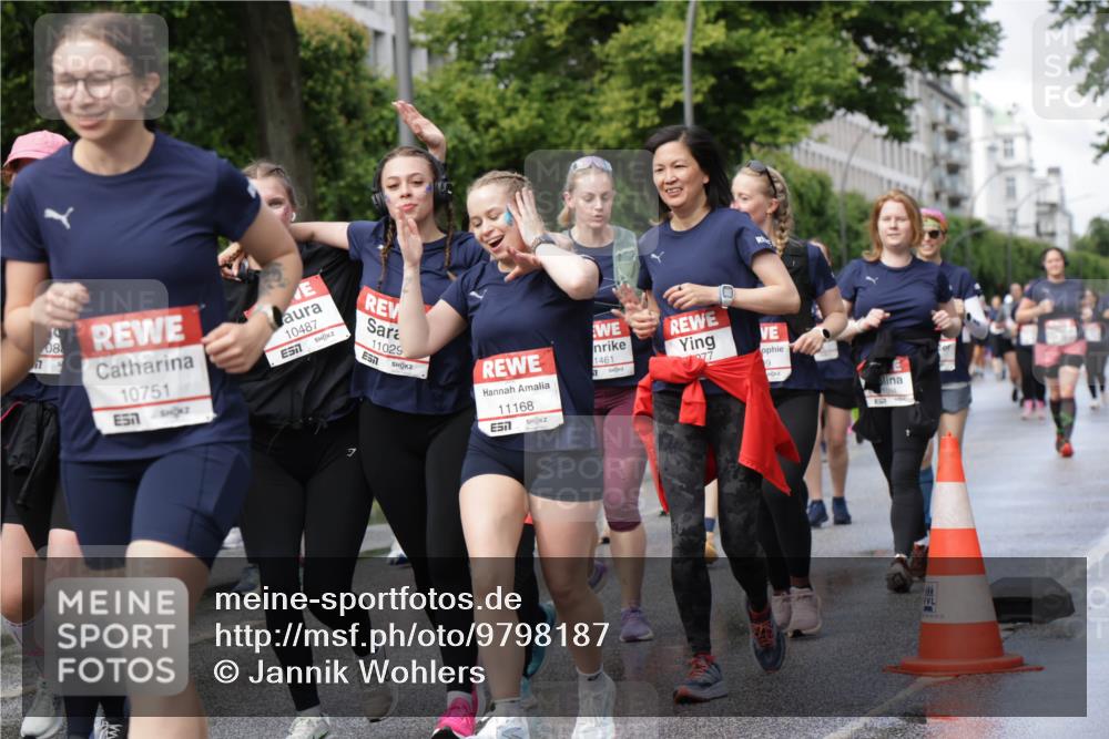 14.06.2026 - REWE Women's Run Jannik Wohlers http://msf.ph/oto/9798187 14.06.2026 09:12:38 Laufen 08, 10751, 10487, 11029, 11168, 57, 1461, 977, 9 meine-sportfotos.de