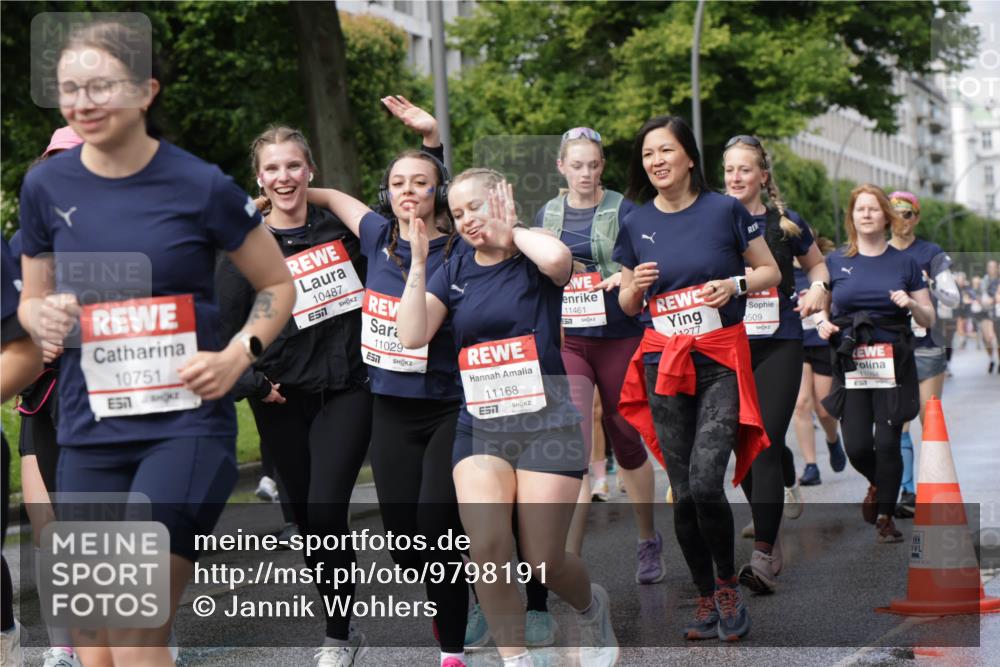 14.06.2026 - REWE Women's Run Jannik Wohlers http://msf.ph/oto/9798191 14.06.2026 09:12:38 Laufen 10751, 51, 10487, 7, 11029, 11168, 57, 11461, 277, 0509, 11094, 02, 22 meine-sportfotos.de