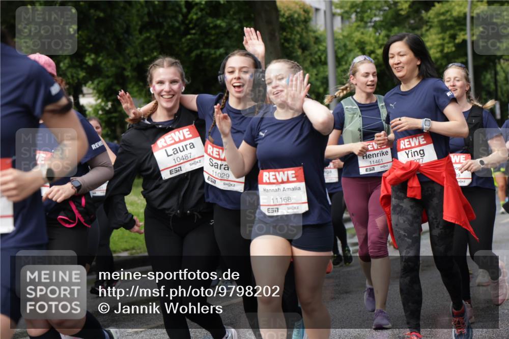 14.06.2026 - REWE Women's Run Jannik Wohlers http://msf.ph/oto/9798202 14.06.2026 09:12:38 Laufen 10487, 11029, 11168, 7, 11461, 57, 277, 9 meine-sportfotos.de