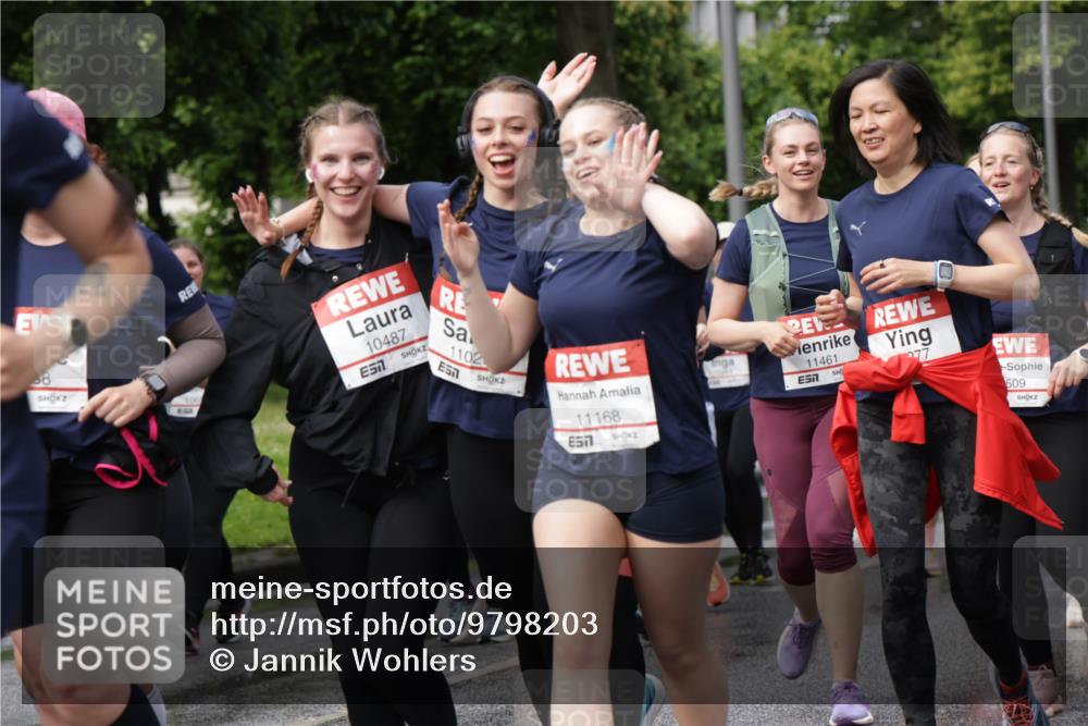 14.06.2026 - REWE Women's Run Jannik Wohlers http://msf.ph/oto/9798203 14.06.2026 09:12:38 Laufen 58, 10487, 7, 1102, 11168, 11461, 277, 509 meine-sportfotos.de