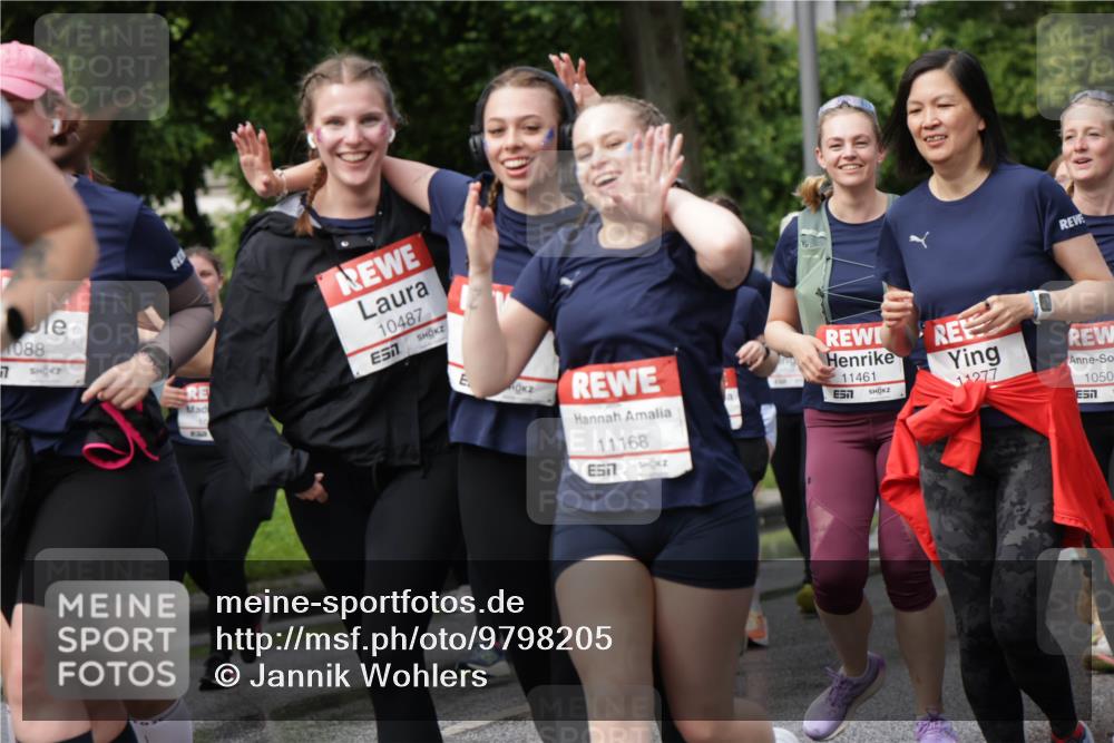 14.06.2026 - REWE Women's Run Jannik Wohlers http://msf.ph/oto/9798205 14.06.2026 09:12:38 Laufen 7, 088, 10487, 7, 11168, 657, 11461, 7, 11277, 1050 meine-sportfotos.de