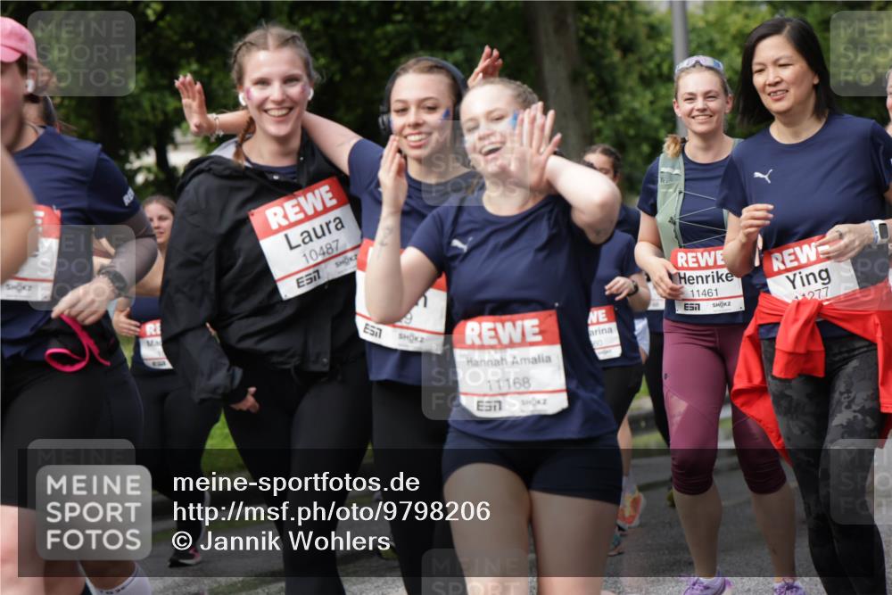 14.06.2026 - REWE Women's Run Jannik Wohlers http://msf.ph/oto/9798206 14.06.2026 09:12:38 Laufen 10487, 7, 11461, 277, 11168 meine-sportfotos.de