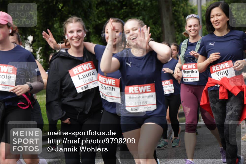14.06.2026 - REWE Women's Run Jannik Wohlers http://msf.ph/oto/9798209 14.06.2026 09:12:39 Laufen 88, 10487, 11029, 11168, 7, 10560, 517, 11461, 7 meine-sportfotos.de