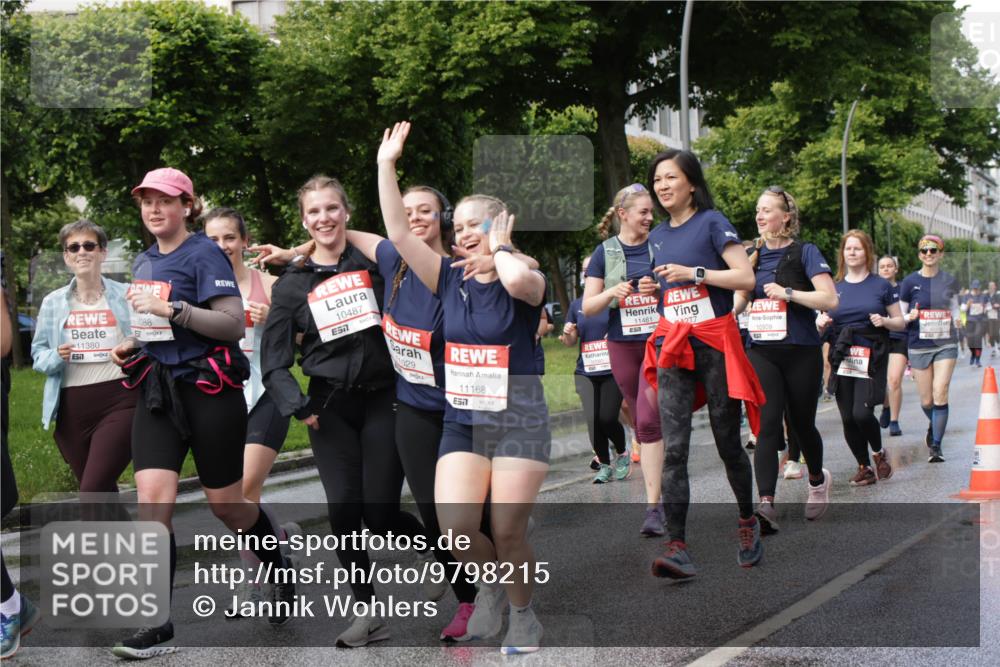 14.06.2026 - REWE Women's Run Jannik Wohlers http://msf.ph/oto/9798215 14.06.2026 09:12:39 Laufen 11380, 11088, 10487, 7, 1029, 11168, 57, 11461, 277, 10509 meine-sportfotos.de
