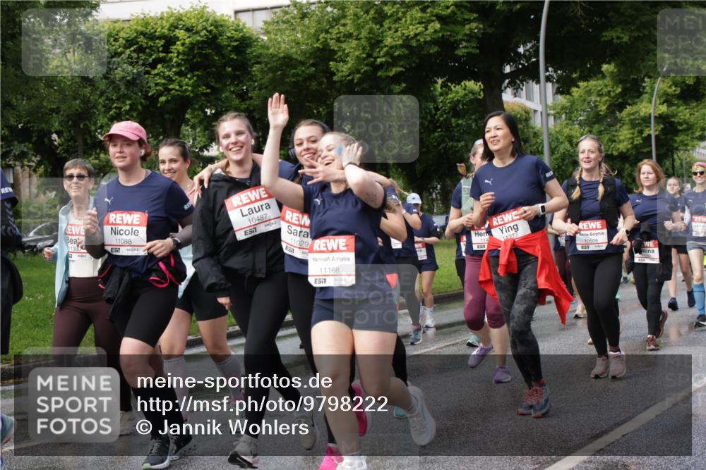 14.06.2026 - REWE Women's Run Jannik Wohlers http://msf.ph/oto/9798222 14.06.2026 09:12:39 Laufen 11380, 11088, 57, 10487, 57, 11029, 11168, 57, 114, 11277, 10509 meine-sportfotos.de