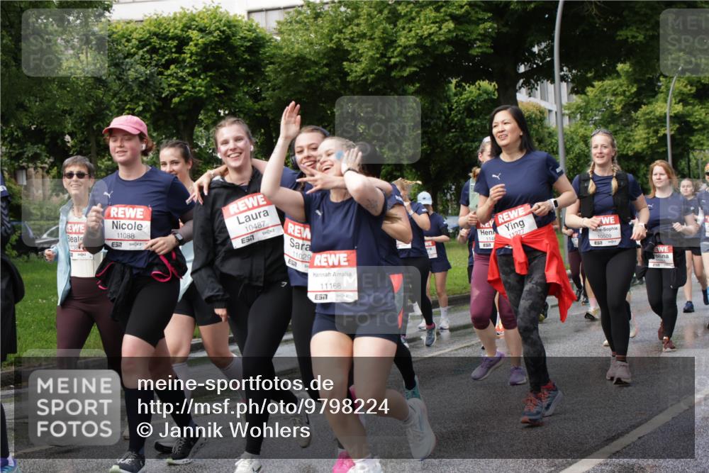 14.06.2026 - REWE Women's Run Jannik Wohlers http://msf.ph/oto/9798224 14.06.2026 09:12:39 Laufen 1138, 11088, 57, 10487, 11029, 29, 11168, 7, 1140, 11277, 10509 meine-sportfotos.de