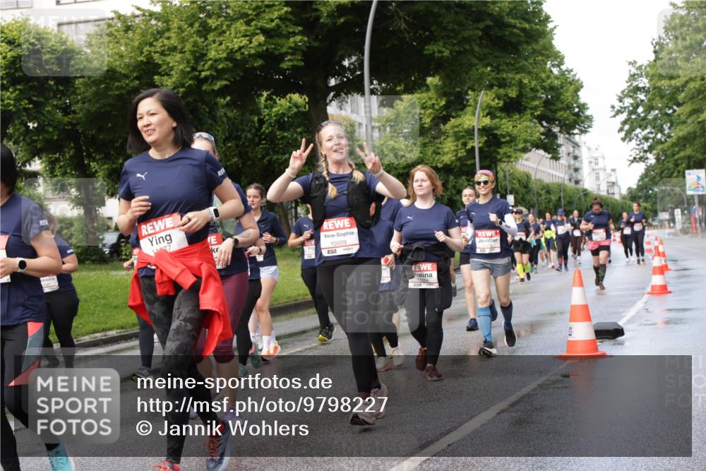 14.06.2026 - REWE Women's Run Jannik Wohlers http://msf.ph/oto/9798227 14.06.2026 09:12:40 Laufen 10509, 10179 meine-sportfotos.de