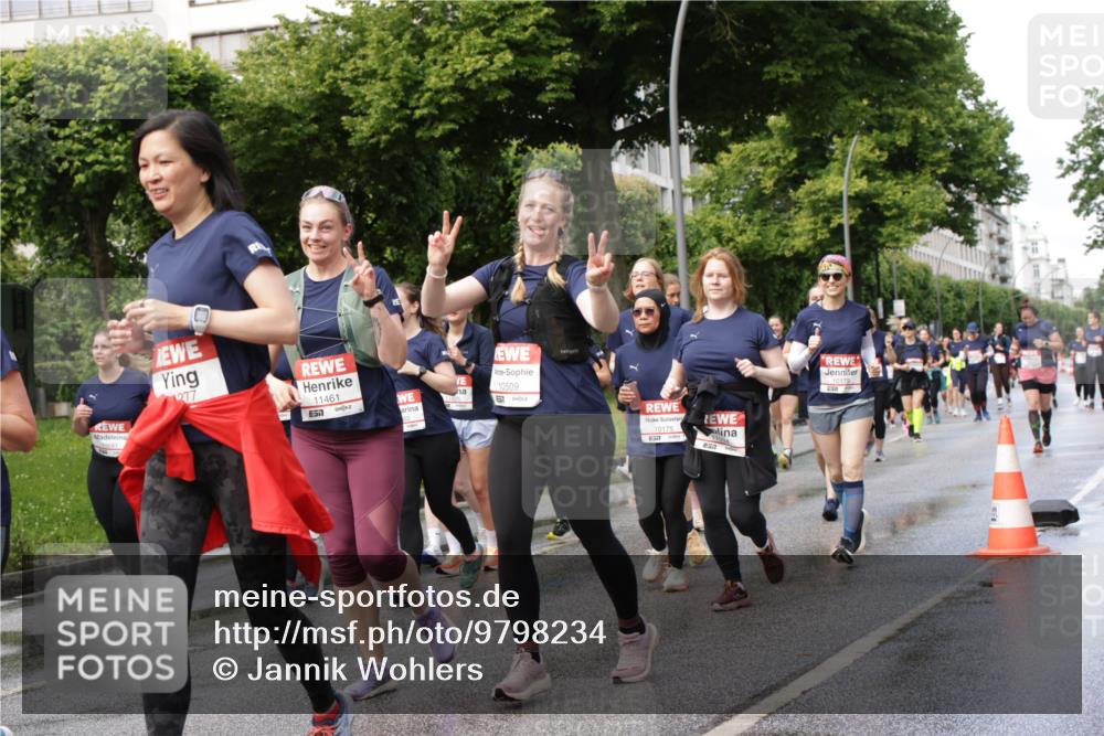 14.06.2026 - REWE Women's Run Jannik Wohlers http://msf.ph/oto/9798234 14.06.2026 09:12:40 Laufen 277, 11461, 657, 10509, 57, 10175, 10179 meine-sportfotos.de