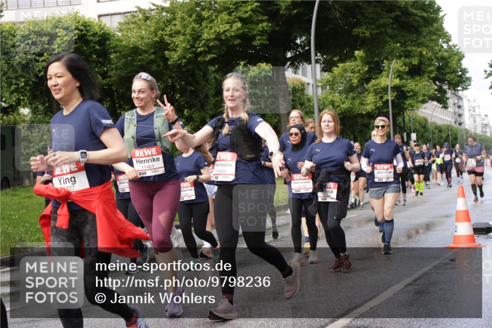 14.06.2026 - REWE Women's Run Jannik Wohlers http://msf.ph/oto/9798236 14.06.2026 09:12:40 Laufen 277, 11461, 10560, 10509, 10175, 110, 57, 10179 meine-sportfotos.de