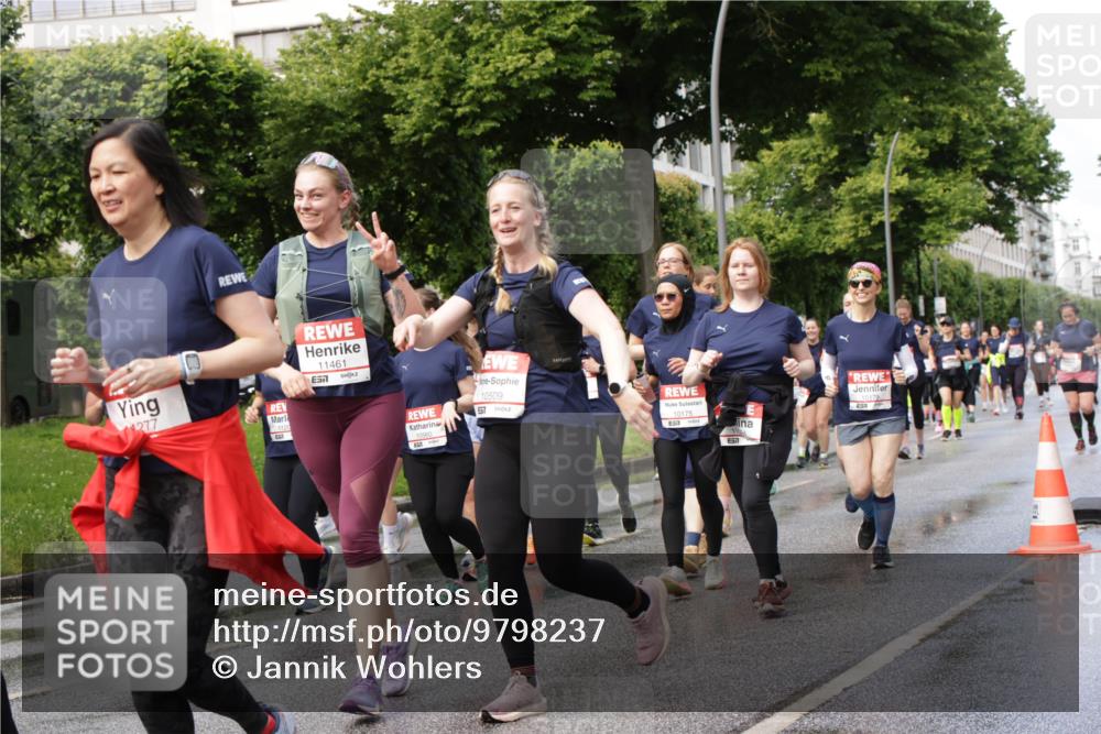 14.06.2026 - REWE Women's Run Jannik Wohlers http://msf.ph/oto/9798237 14.06.2026 09:12:41 Laufen 277, 11461, 657, 1120, 10560, 10509, 657, 10175 meine-sportfotos.de