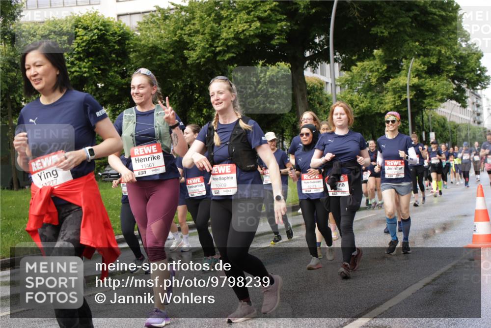 14.06.2026 - REWE Women's Run Jannik Wohlers http://msf.ph/oto/9798239 14.06.2026 09:12:41 Laufen 1277, 11461, 5, 10560, 10509, 10175, 10179 meine-sportfotos.de