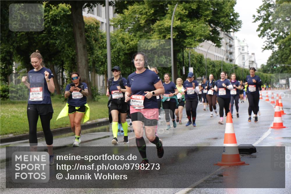 14.06.2026 - REWE Women's Run Jannik Wohlers http://msf.ph/oto/9798273 14.06.2026 09:12:46 Laufen 10216, 11249, 10746, 5 meine-sportfotos.de
