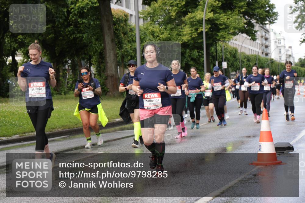 14.06.2026 - REWE Women's Run Jannik Wohlers http://msf.ph/oto/9798285 14.06.2026 09:12:46 Laufen 10216, 657, 10746, 7 meine-sportfotos.de
