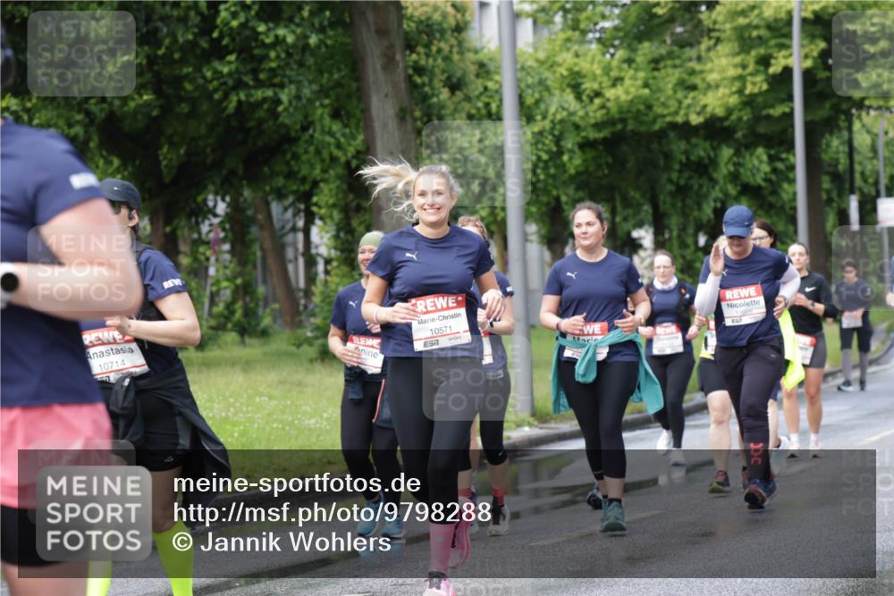 14.06.2026 - REWE Women's Run Jannik Wohlers http://msf.ph/oto/9798288 14.06.2026 09:12:48 Laufen 10714, 10571, 7 meine-sportfotos.de