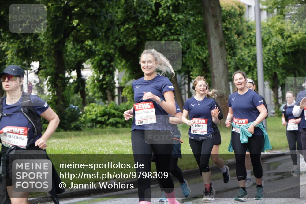 14.06.2026 - REWE Women's Run Jannik Wohlers http://msf.ph/oto/9798309 14.06.2026 09:12:49 Laufen 10714, 10571, 7, 10577, 7 meine-sportfotos.de
