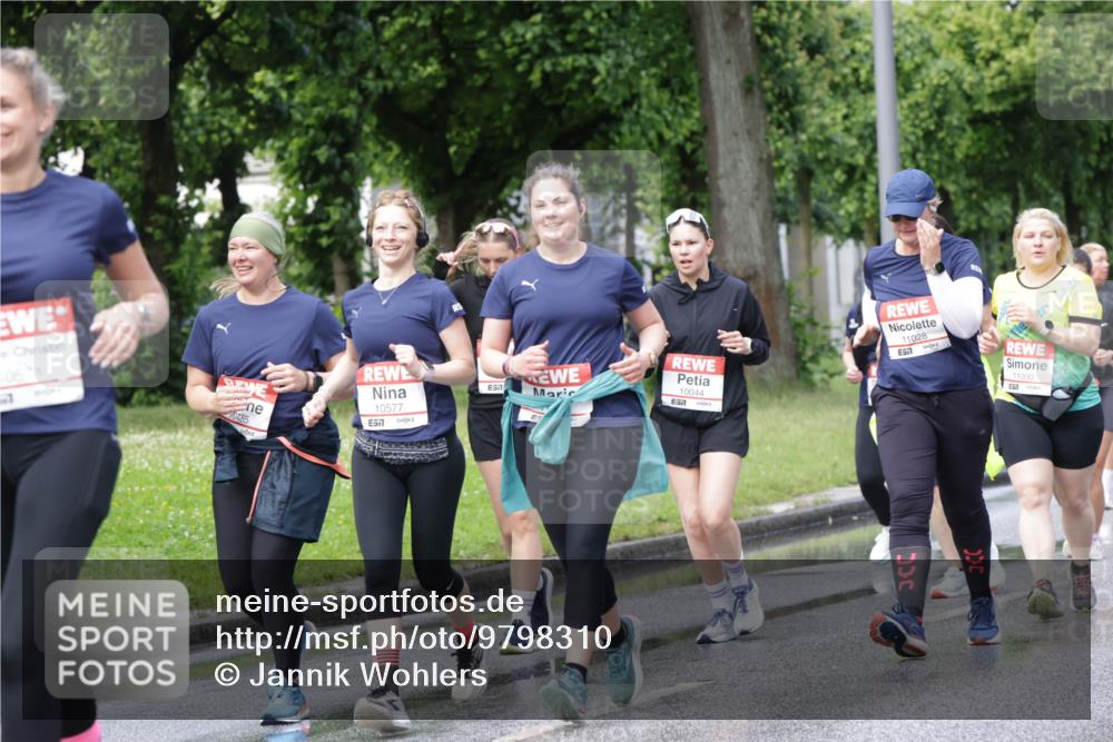 14.06.2026 - REWE Women's Run Jannik Wohlers http://msf.ph/oto/9798310 14.06.2026 09:12:50 Laufen 0571, 7, 10485, 10577, 7, 7, 10044, 11028, 11000, 7 meine-sportfotos.de
