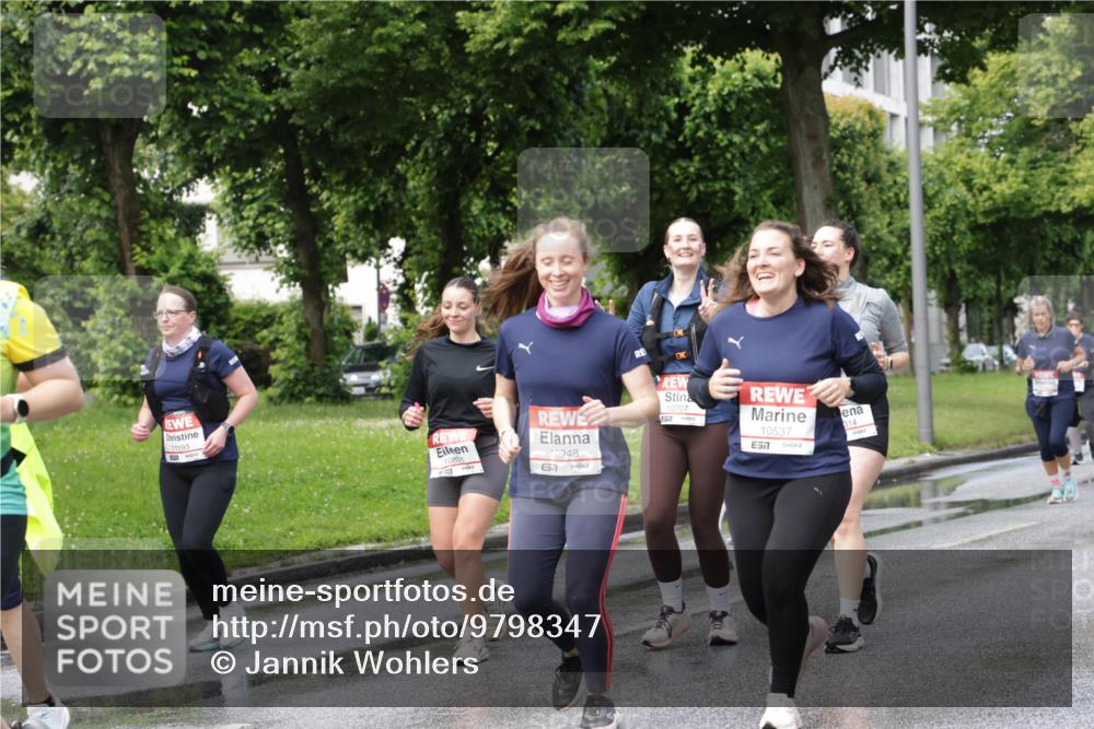 14.06.2026 - REWE Women's Run Jannik Wohlers http://msf.ph/oto/9798347 14.06.2026 09:12:56 Laufen 11193, 10851, 10948, 7, 10707, 7, 10537, 7, 314 meine-sportfotos.de