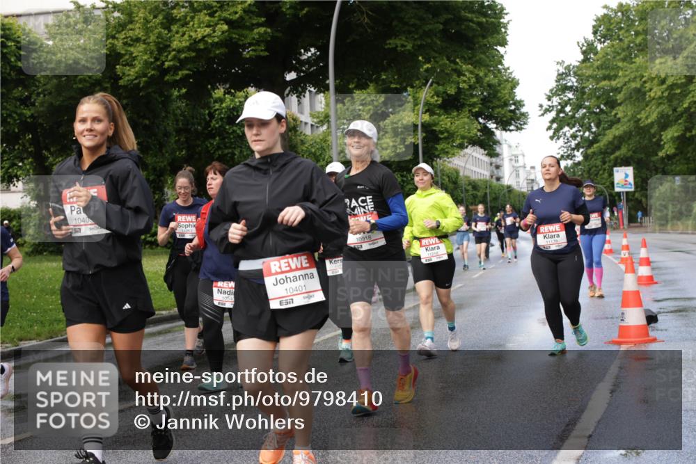 14.06.2026 - REWE Women's Run Jannik Wohlers http://msf.ph/oto/9798410 14.06.2026 09:13:13 Laufen 1040, 257, 11053, 51, 10540, 10401, 7, 112, 10918, 11178 meine-sportfotos.de