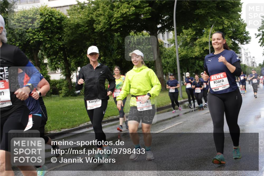 14.06.2026 - REWE Women's Run Jannik Wohlers http://msf.ph/oto/9798433 14.06.2026 09:13:15 Laufen 11215, 77, 11216, 657, 11178, 7 meine-sportfotos.de
