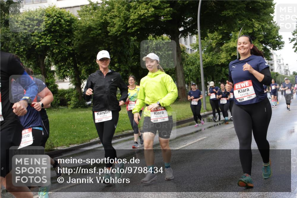 14.06.2026 - REWE Women's Run Jannik Wohlers http://msf.ph/oto/9798434 14.06.2026 09:13:15 Laufen 540, 11215, 57, 11216, 657, 11178, 77 meine-sportfotos.de