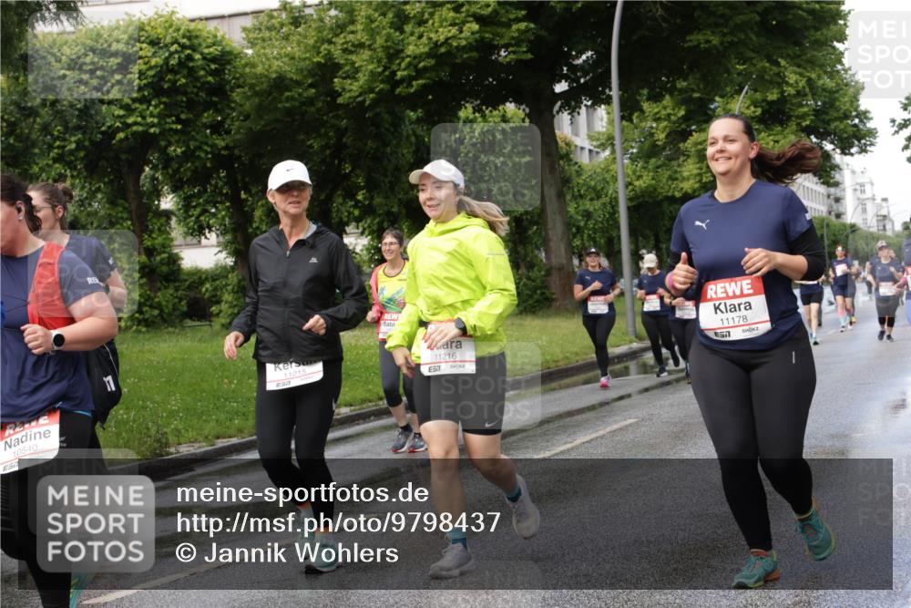 14.06.2026 - REWE Women's Run Jannik Wohlers http://msf.ph/oto/9798437 14.06.2026 09:13:15 Laufen 10540, 57, 11215, 11216, 7, 11178, 7 meine-sportfotos.de