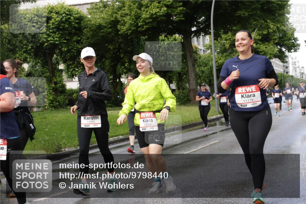 14.06.2026 - REWE Women's Run Jannik Wohlers http://msf.ph/oto/9798440 14.06.2026 09:13:15 Laufen 11215, 11216, 657, 11178 meine-sportfotos.de