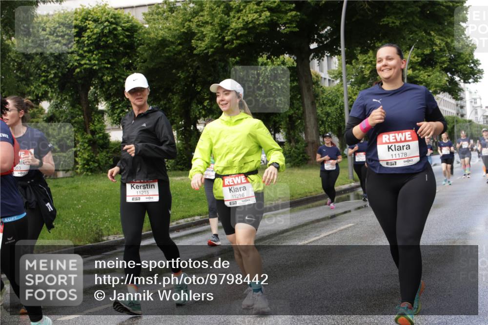 14.06.2026 - REWE Women's Run Jannik Wohlers http://msf.ph/oto/9798442 14.06.2026 09:13:15 Laufen 053, 11215, 7, 11216, 57, 11178, 57 meine-sportfotos.de