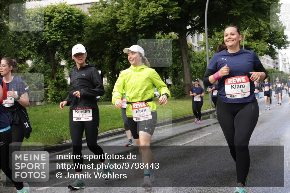 14.06.2026 - REWE Women's Run Jannik Wohlers http://msf.ph/oto/9798443 14.06.2026 09:13:15 Laufen 1053, 11, 11215, 11216, 57, 11178, 7 meine-sportfotos.de