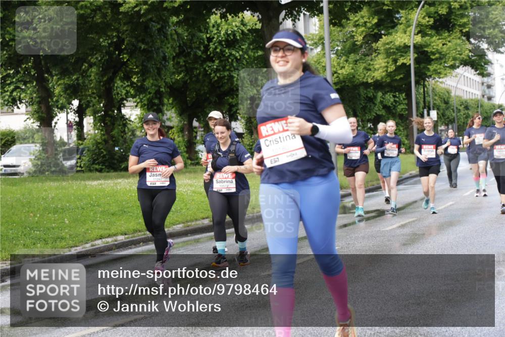 14.06.2026 - REWE Women's Run Jannik Wohlers http://msf.ph/oto/9798464 14.06.2026 09:13:19 Laufen 11247, 10572, 10180, 7 meine-sportfotos.de