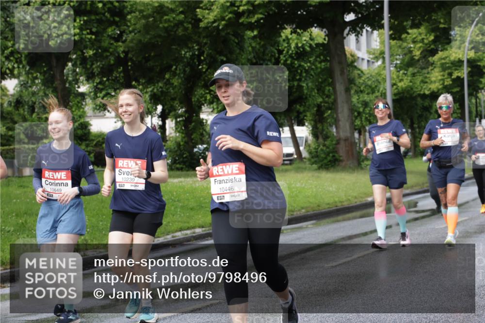 14.06.2026 - REWE Women's Run Jannik Wohlers http://msf.ph/oto/9798496 14.06.2026 09:13:26 Laufen 10649, 10239, 57, 10446, 57 meine-sportfotos.de