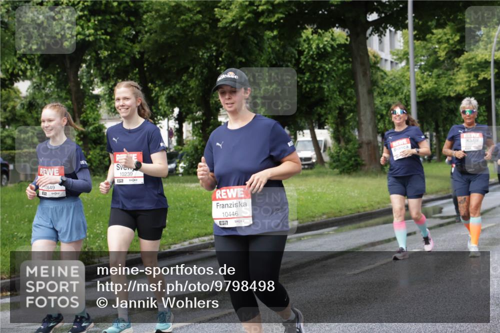 14.06.2026 - REWE Women's Run Jannik Wohlers http://msf.ph/oto/9798498 14.06.2026 09:13:26 Laufen 0649, 10239, 6577, 10446, 7 meine-sportfotos.de