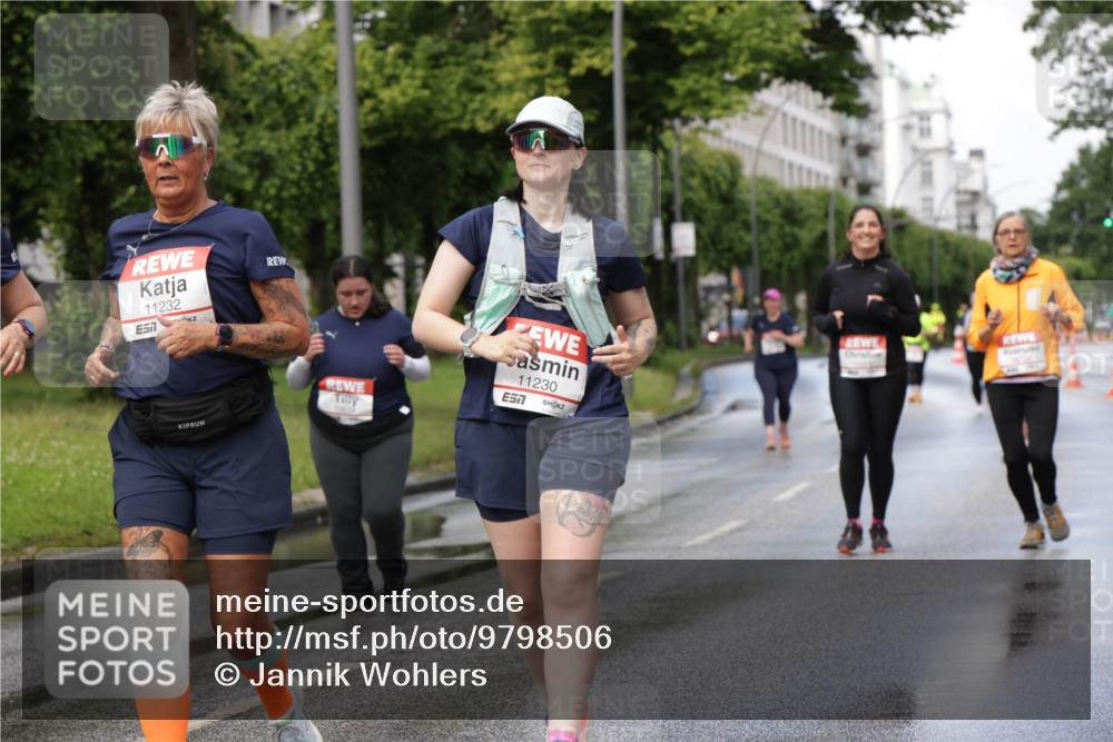 14.06.2026 - REWE Women's Run Jannik Wohlers http://msf.ph/oto/9798506 14.06.2026 09:13:28 Laufen 11232, 7, 6, 11230, 7 meine-sportfotos.de