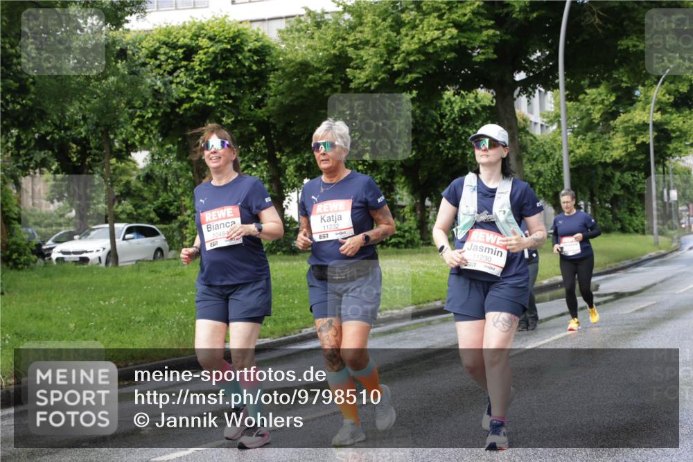 14.06.2026 - REWE Women's Run Jannik Wohlers http://msf.ph/oto/9798510 14.06.2026 09:13:29 Laufen 10484, 11232, 7, 11230, 577 meine-sportfotos.de