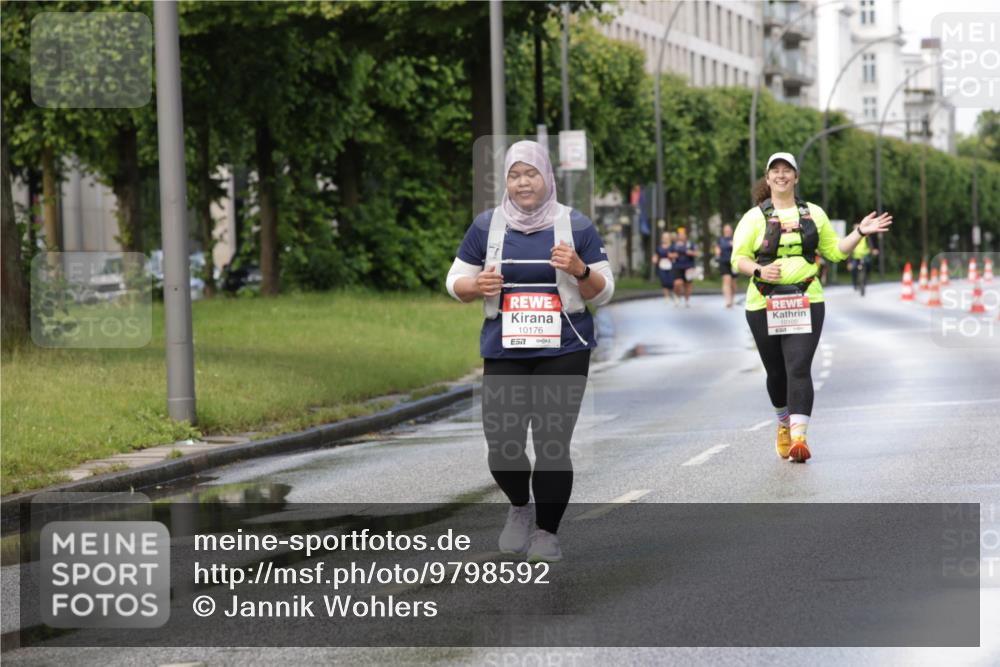 14.06.2026 - REWE Women's Run Jannik Wohlers http://msf.ph/oto/9798592 14.06.2026 09:13:47 Laufen 10176, 7 meine-sportfotos.de