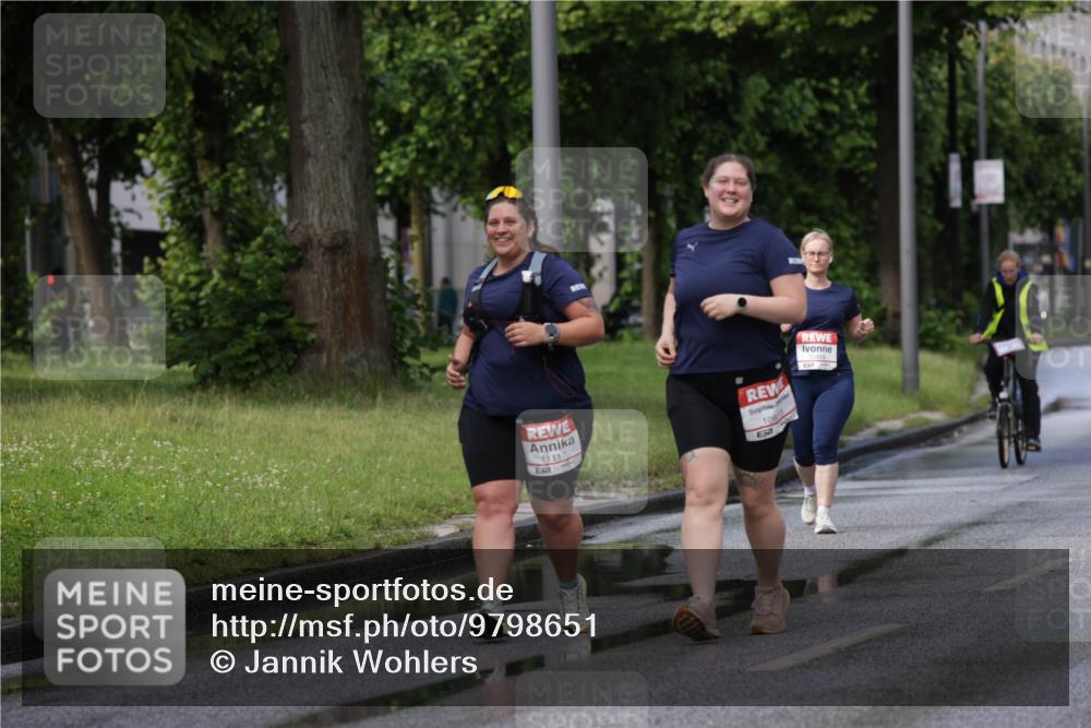 14.06.2026 - REWE Women's Run Jannik Wohlers http://msf.ph/oto/9798651 14.06.2026 09:14:35 Laufen 11117, 1083, 7 meine-sportfotos.de