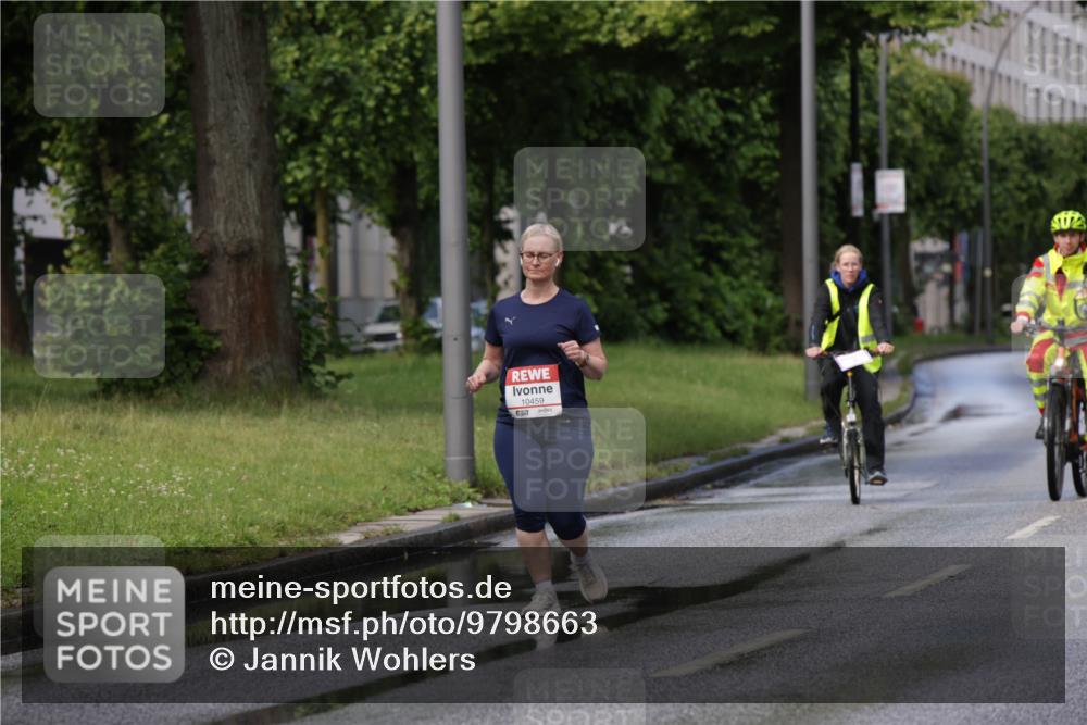 14.06.2026 - REWE Women's Run Jannik Wohlers http://msf.ph/oto/9798663 14.06.2026 09:14:40 Laufen 10459, 7 meine-sportfotos.de
