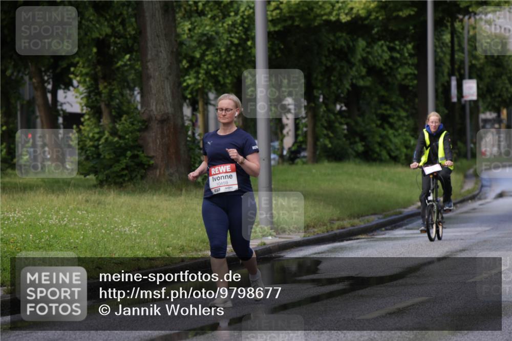 14.06.2026 - REWE Women's Run Jannik Wohlers http://msf.ph/oto/9798677 14.06.2026 09:14:41 Laufen 10459, 517 meine-sportfotos.de