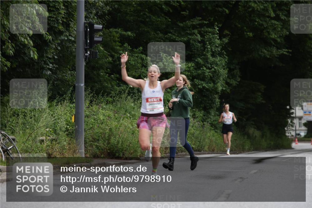 14.06.2026 - REWE Women's Run Jannik Wohlers http://msf.ph/oto/9798910 14.06.2026 09:40:06 Laufen 10080 meine-sportfotos.de