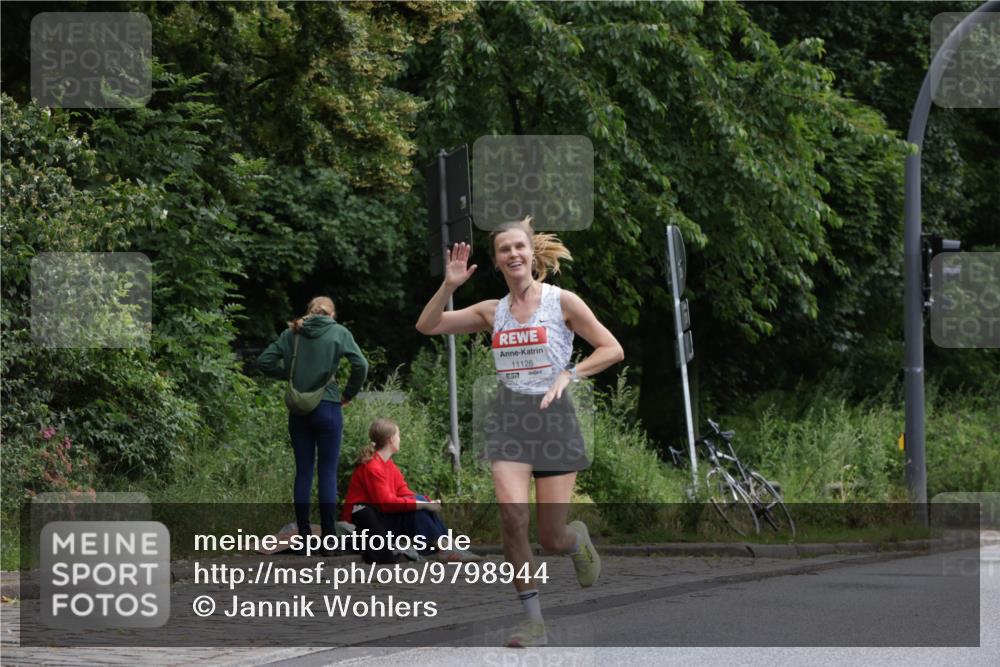 14.06.2026 - REWE Women's Run Jannik Wohlers http://msf.ph/oto/9798944 14.06.2026 09:40:17 Laufen 11126, 657 meine-sportfotos.de